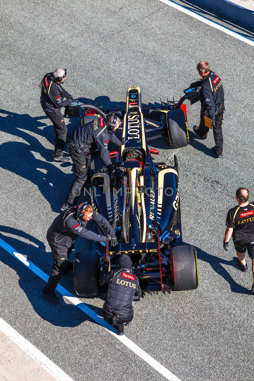 JEREZ DE LA FRONTERA, SPAIN - FEB 10: Romain Grosjean of Lotus Renault F1 entering to the pit on training session on February 10 , 2012, in Jerez de la Frontera , Spain