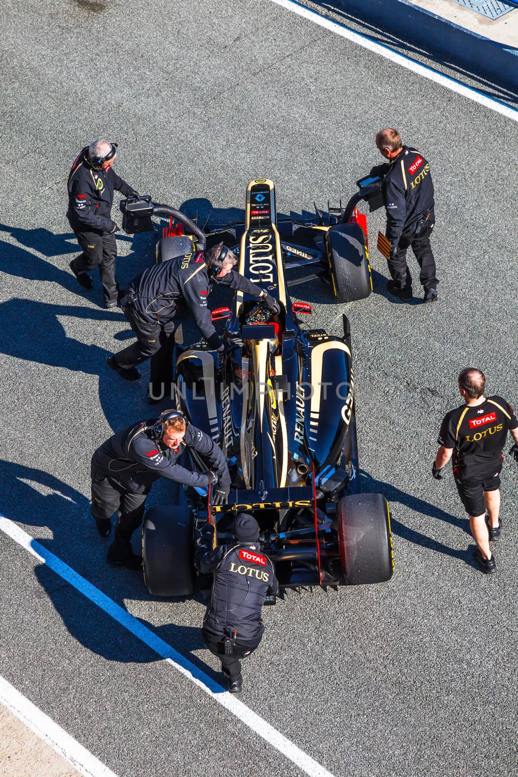 JEREZ DE LA FRONTERA, SPAIN - FEB 10: Romain Grosjean of Lotus Renault F1 entering to the pit on training session on February 10 , 2012, in Jerez de la Frontera , Spain
