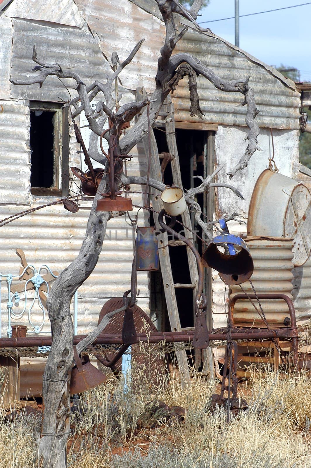 phantom city of Leonora in the Australia Western which was used to place the blue-collar worker of the goldmine, city now given up and preserved in the state as if the inhabitants had disappeared