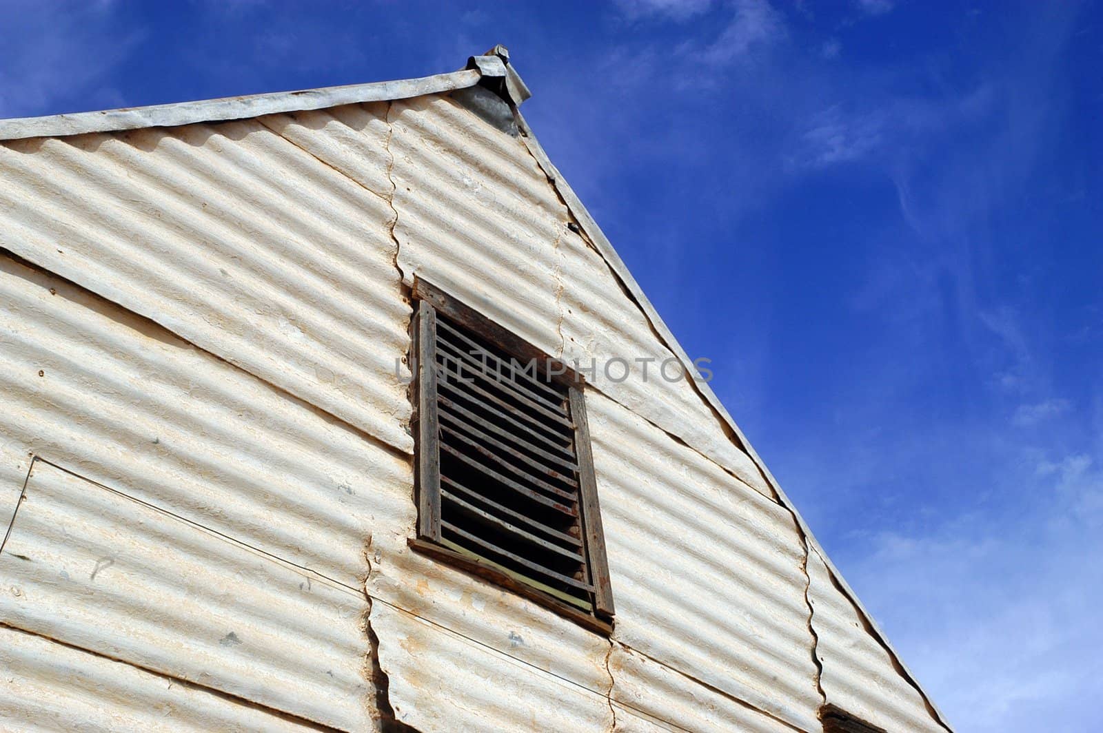 phantom city of Leonora in the Australia Western which was used to place the blue-collar worker of the goldmine, city now given up and preserved in the state as if the inhabitants had disappeared