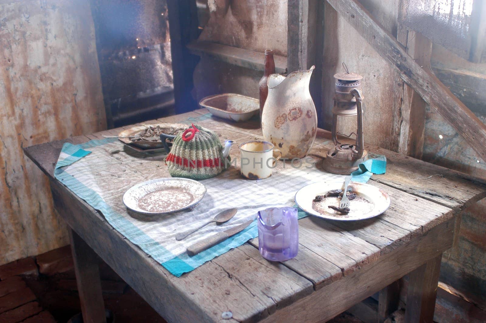 phantom city of Leonora in the Australia Western which was used to place the blue-collar worker of the goldmine, city now given up and preserved in the state as if the inhabitants had disappeared