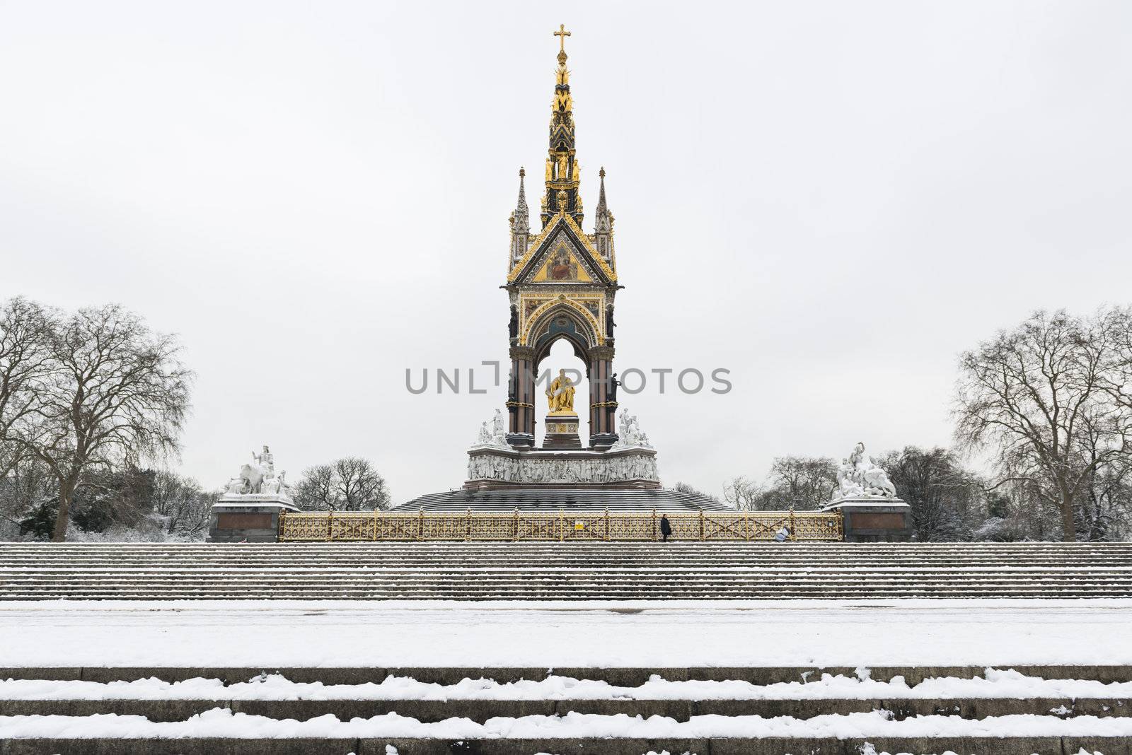 Albert Memorial in covered in snow after three days of blizzards.