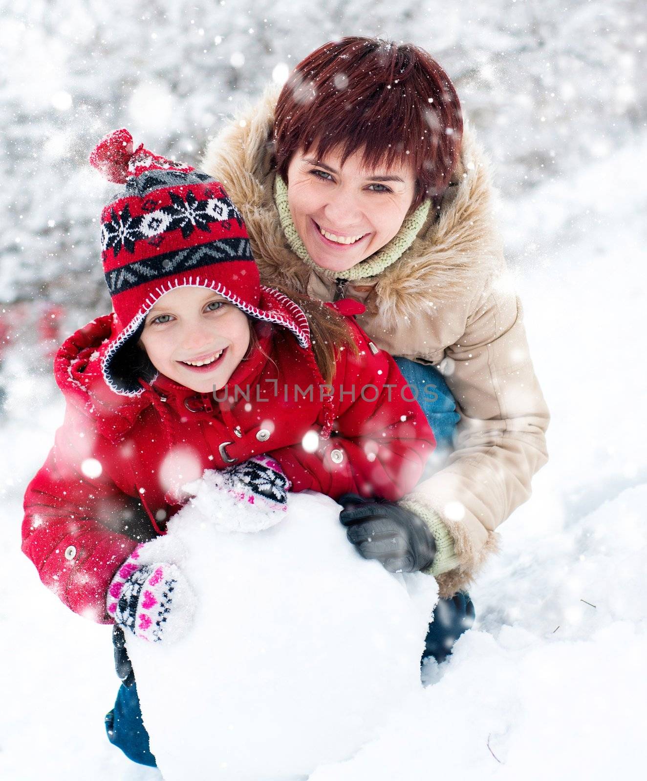 Happy family with snowman by GekaSkr