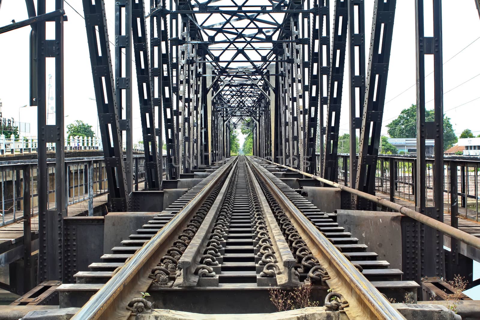 Rail length across the river