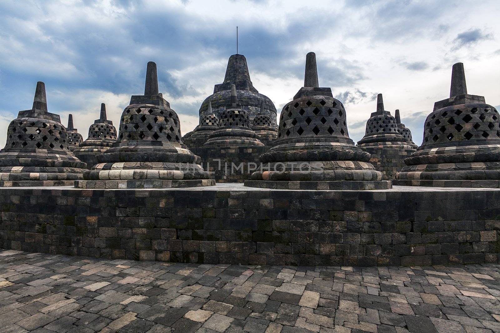 Borobudur Buddist temple by jukurae