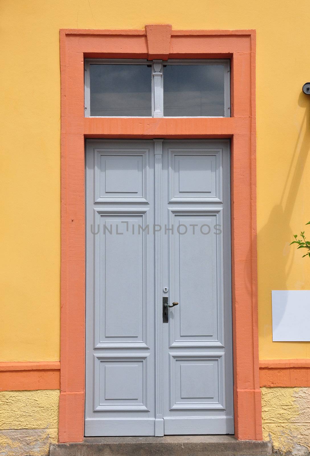 Portal in Weimar by rbiedermann