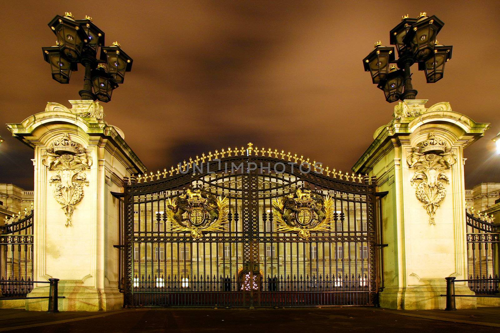 Buckingham Palace by Imagecom