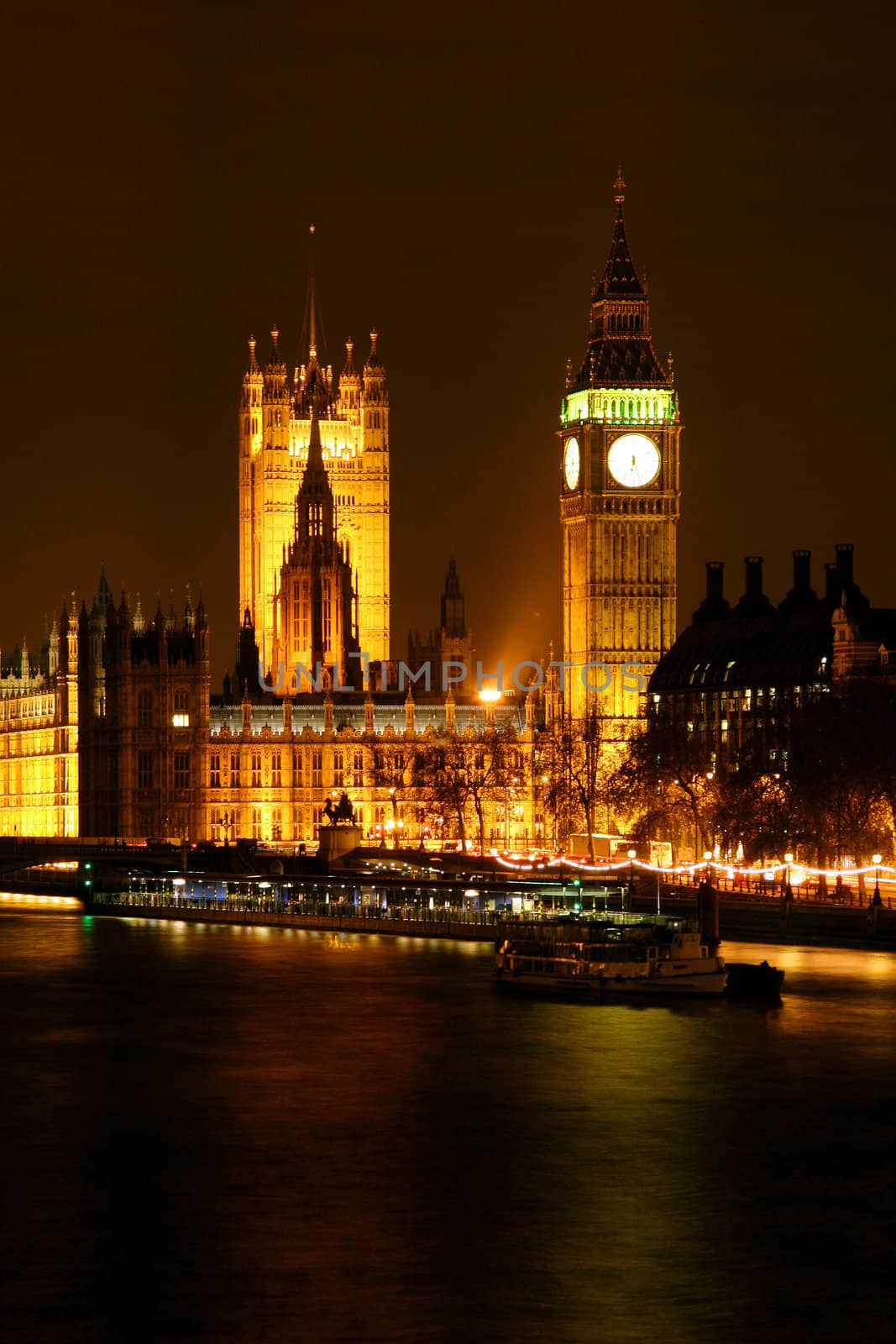 Night view of London with Big Ben and the Parliament house