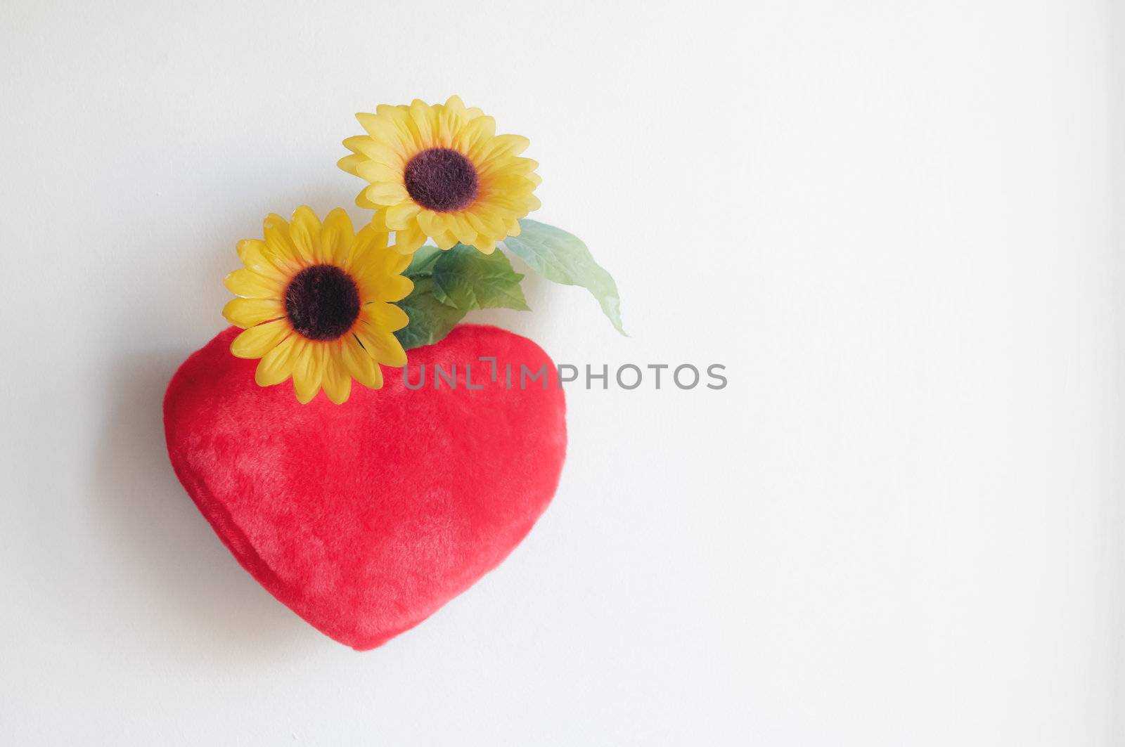 heart pillow and daisies love textured artistic 