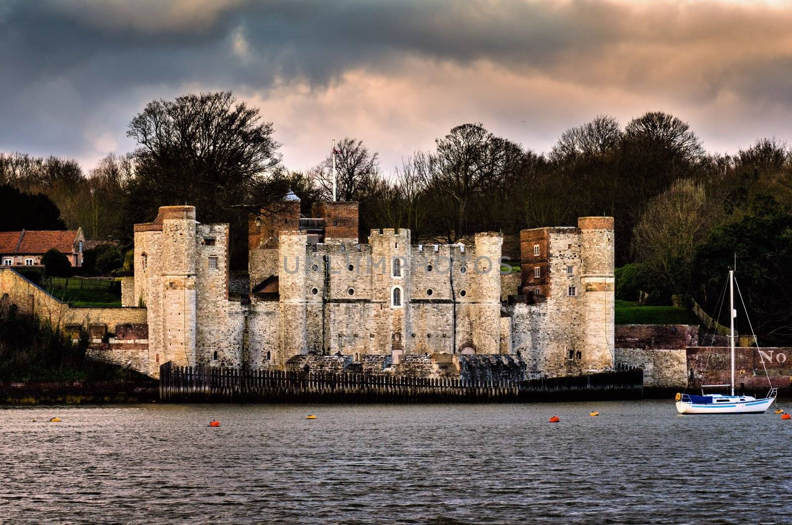 Upnor castle on the river Medway in Kent was built in 1559 to defend ships moored on the river medway at Chatham Dockyards, although it failed in 1667 when the Dutch sailed straight past it to capture and burn many ships of the english fleet anchored nearby.