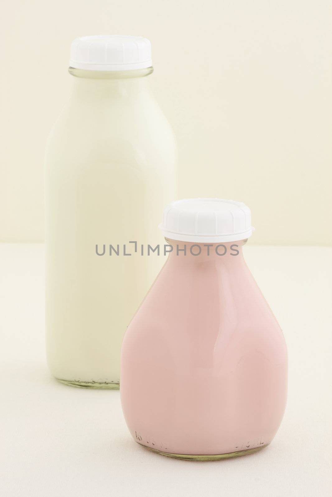 Delicious, nutritious and fresh Strawberry milk pint, made with organic real fruit and regular Milk Bottle.