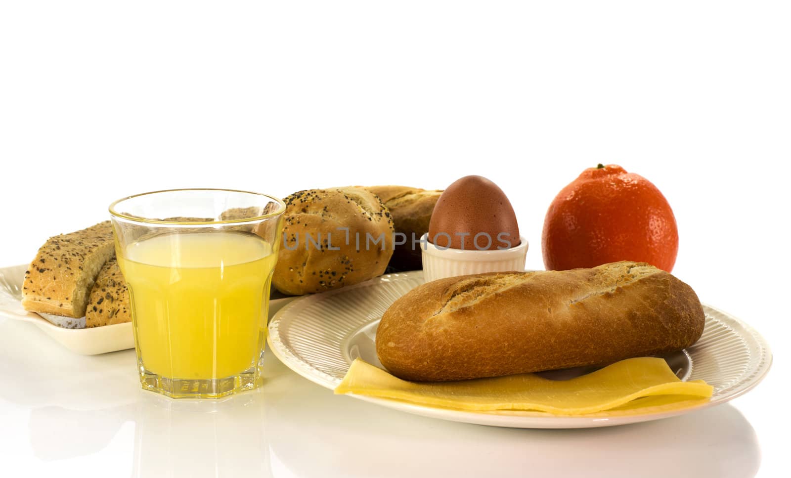 breakfast with egg chesse and beverage
