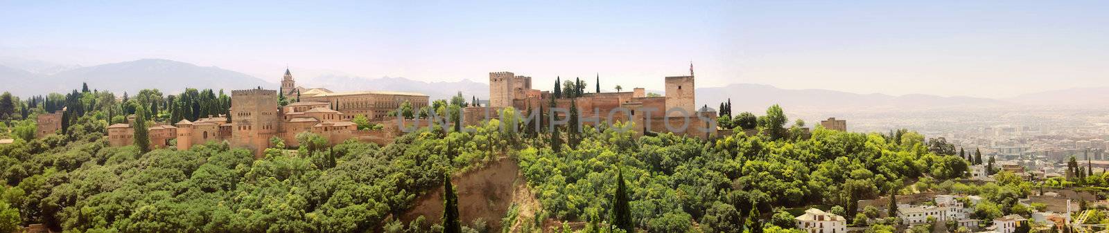 the Alhambra in Granada by njaj