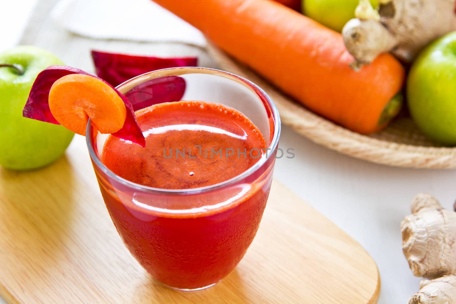 Beetroot with Carrot and apple juice by vanillaechoes