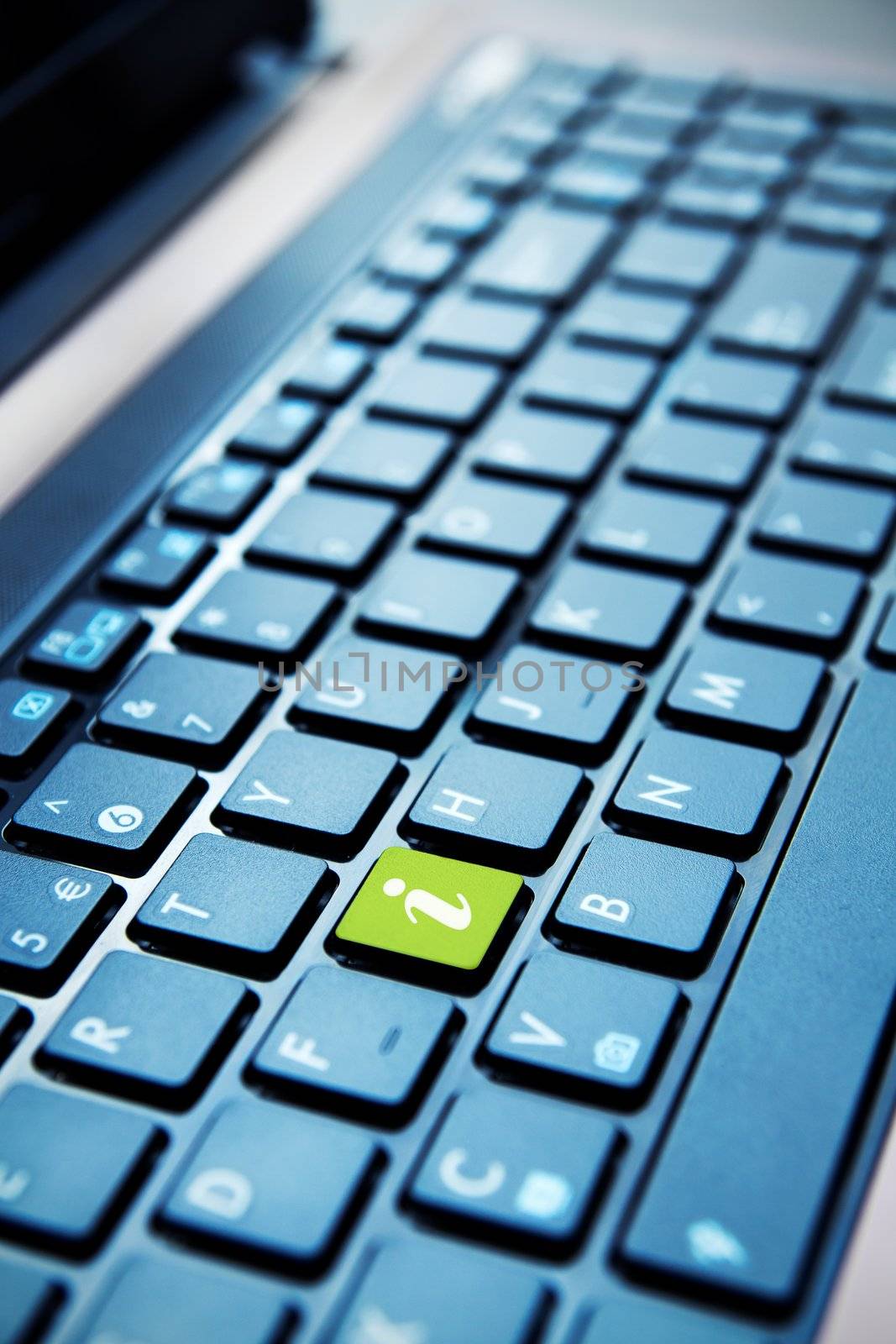 Green info button on computer keyboard