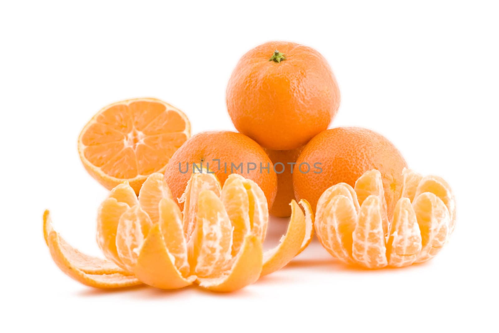 Fresh tangerines in isolated on white background