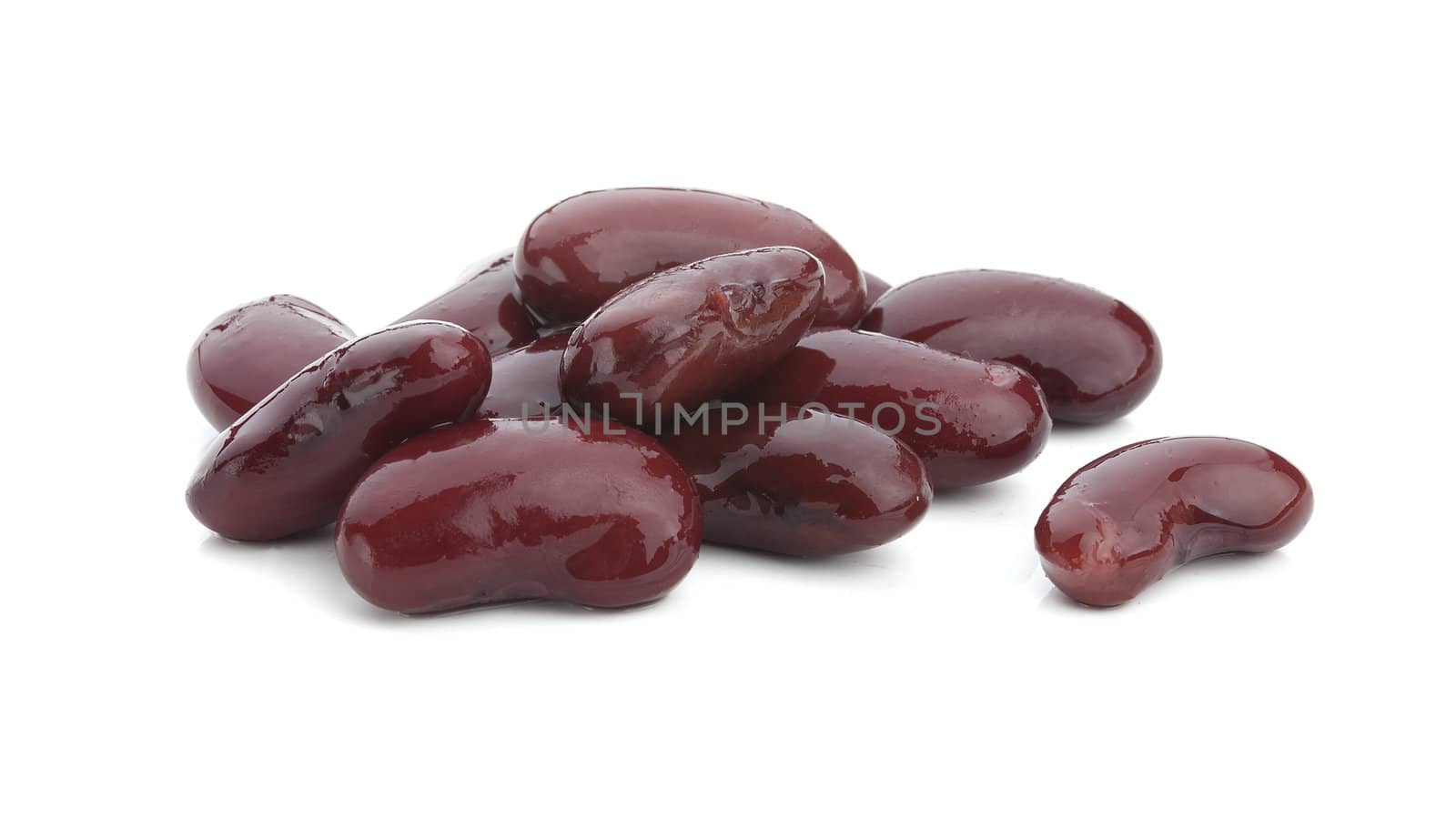 Isolated handful of red kidney bean on the white