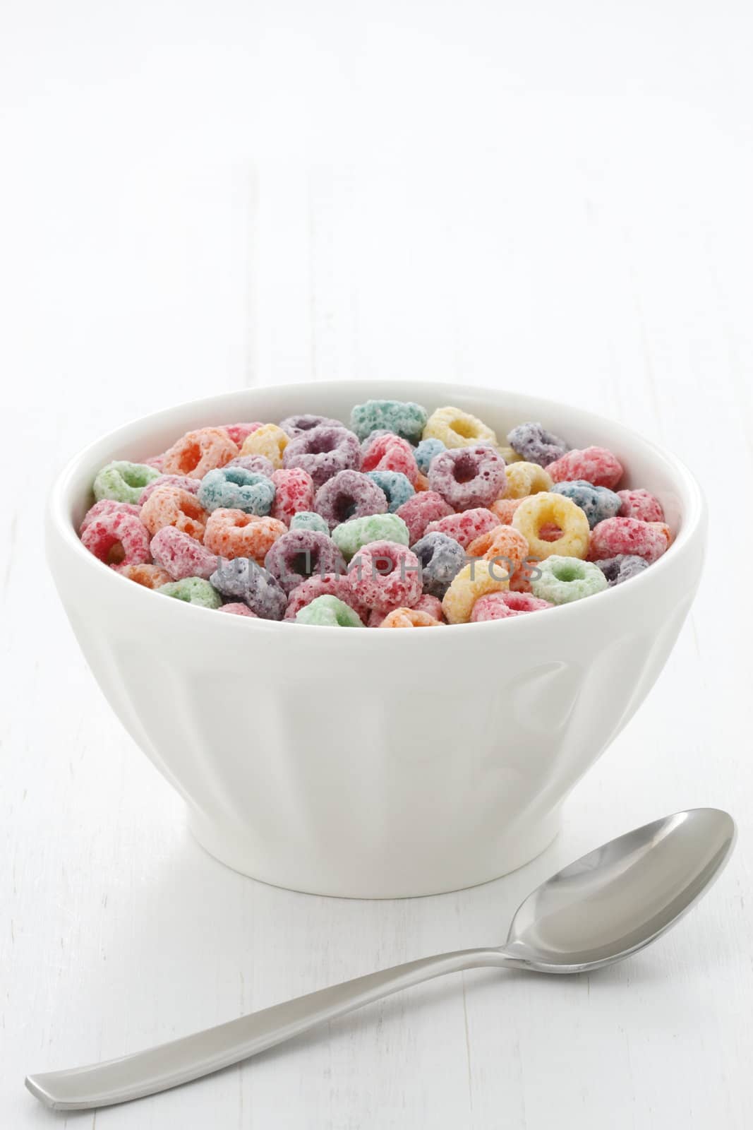 Delicious kids cereal loops with a fruit flavor by tacar