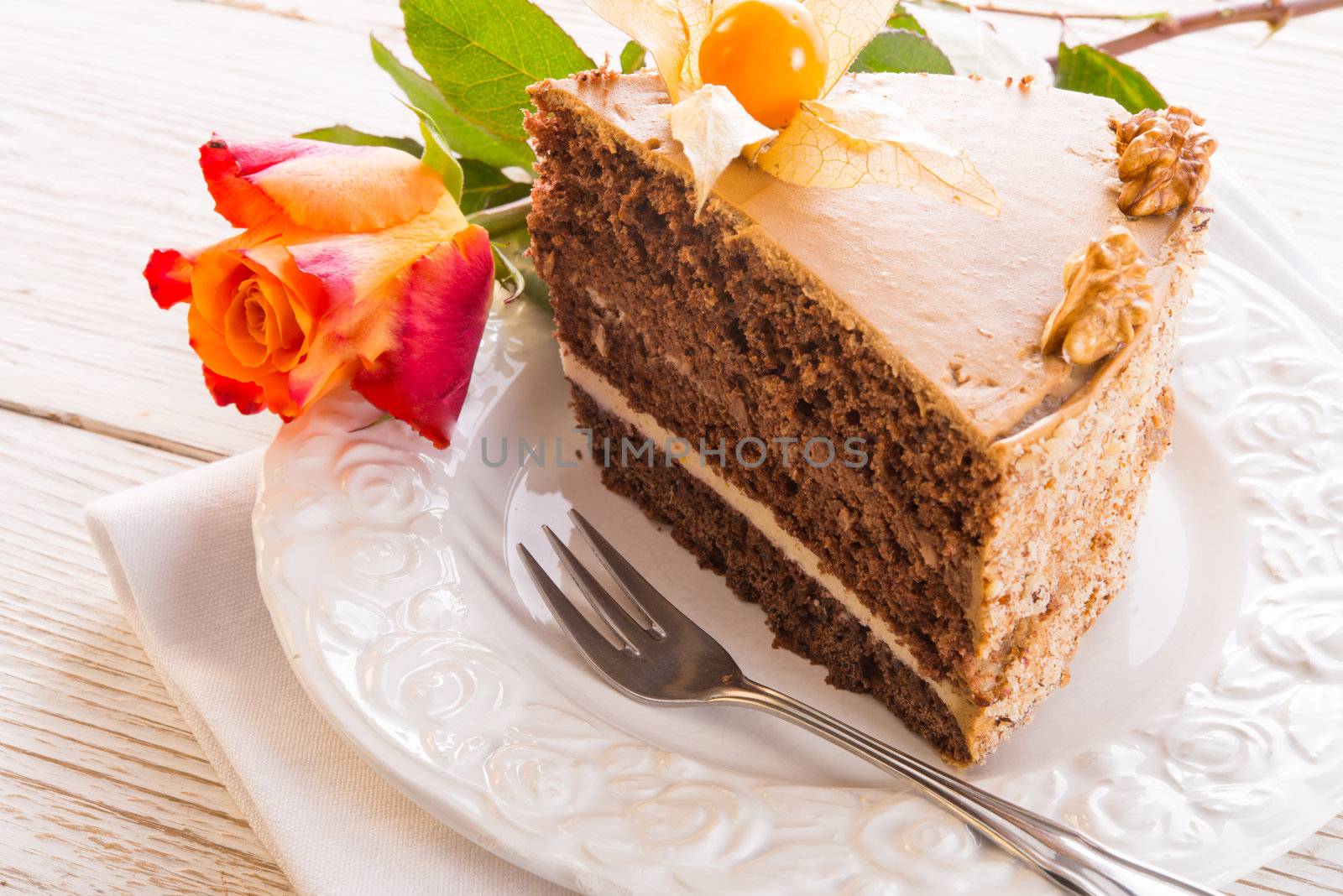 cake with roses by Darius.Dzinnik