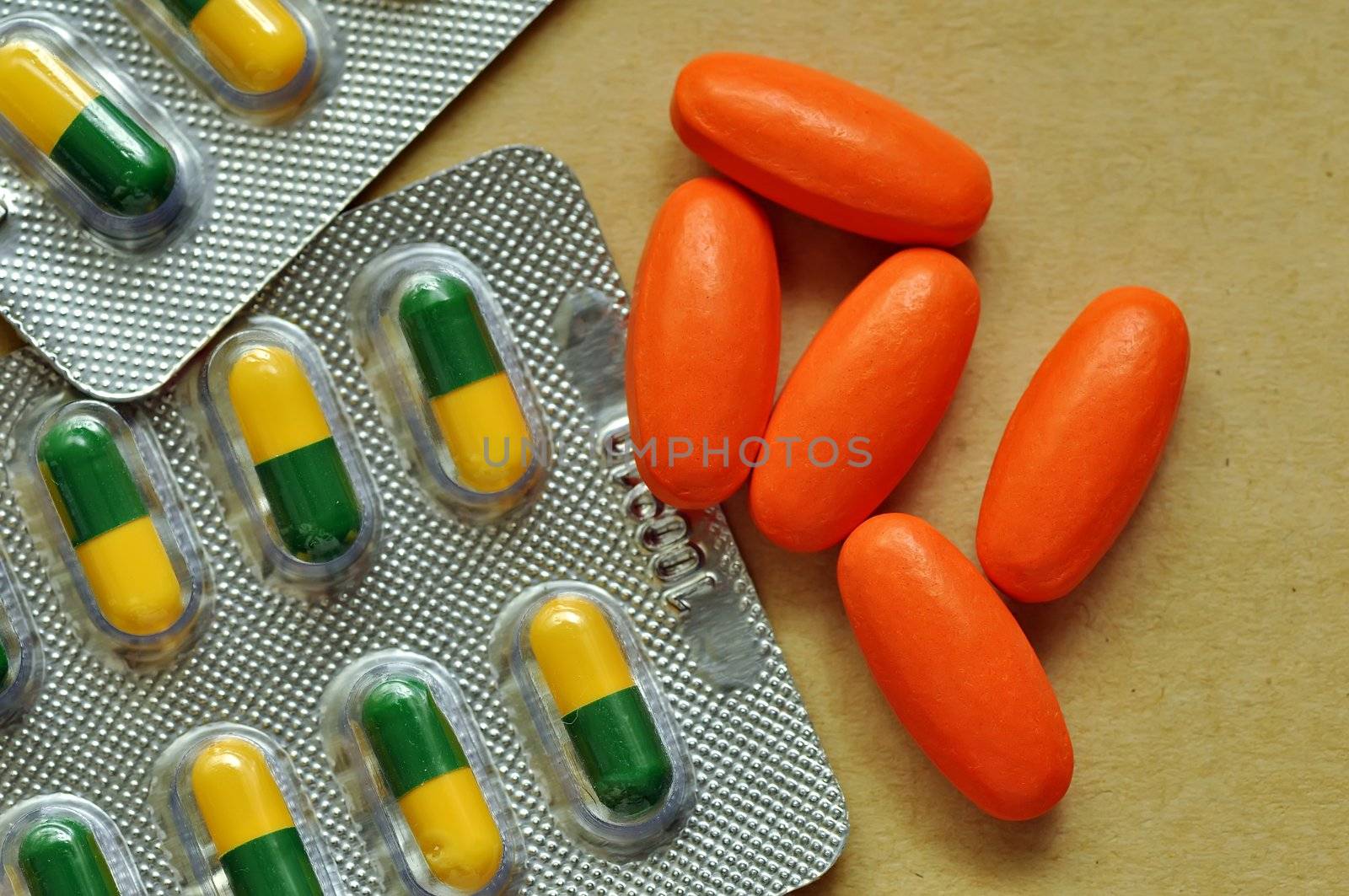 pills by phanlop88