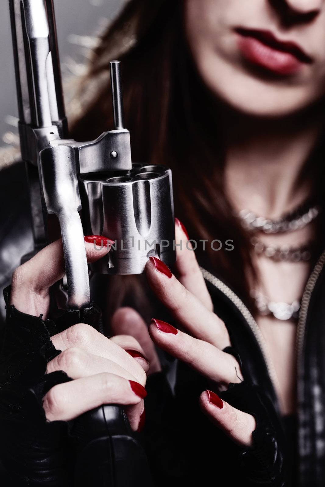 girl with a revolver by kokimk