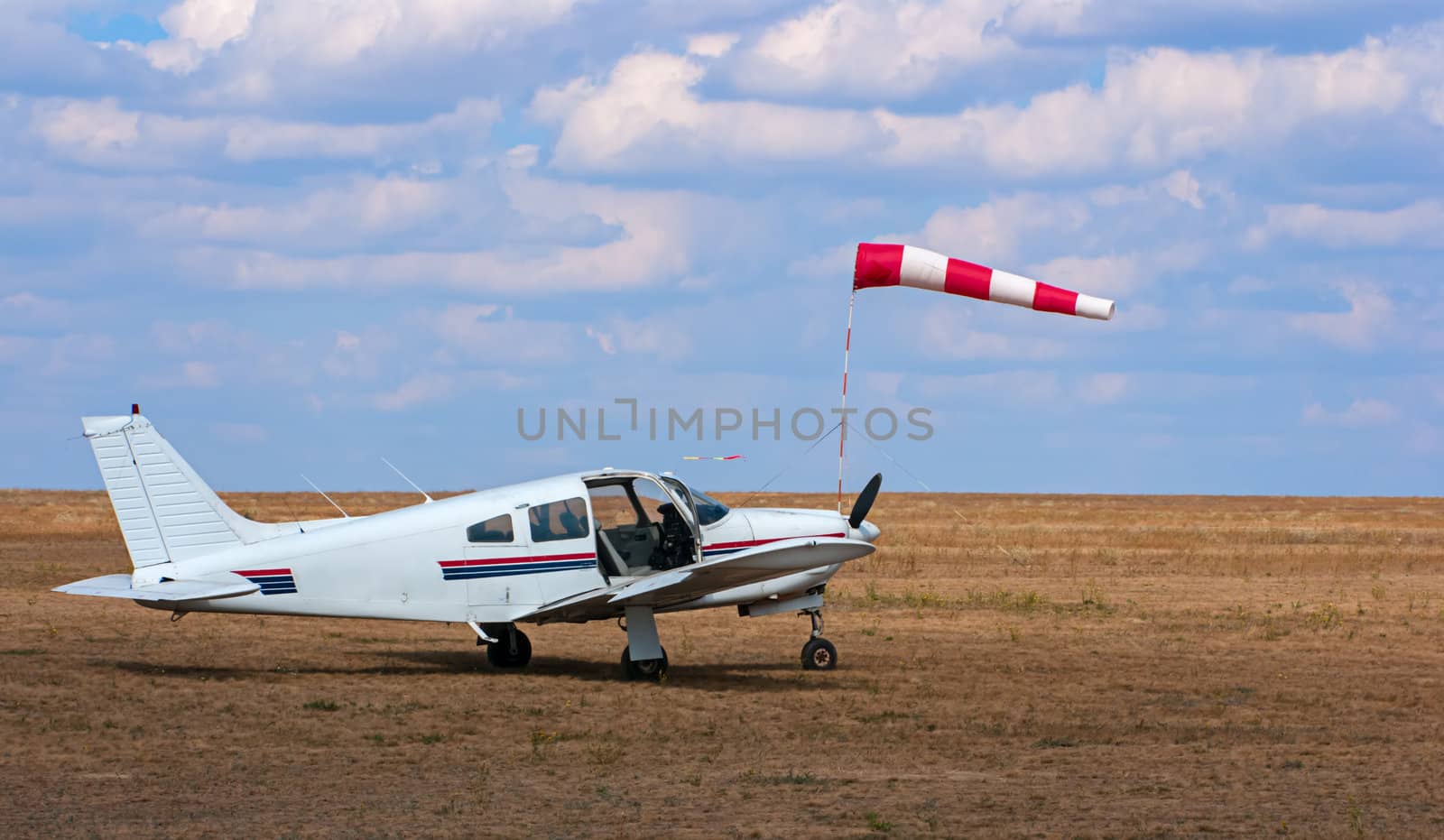 Commercial airplane with nice sky by Zhukow