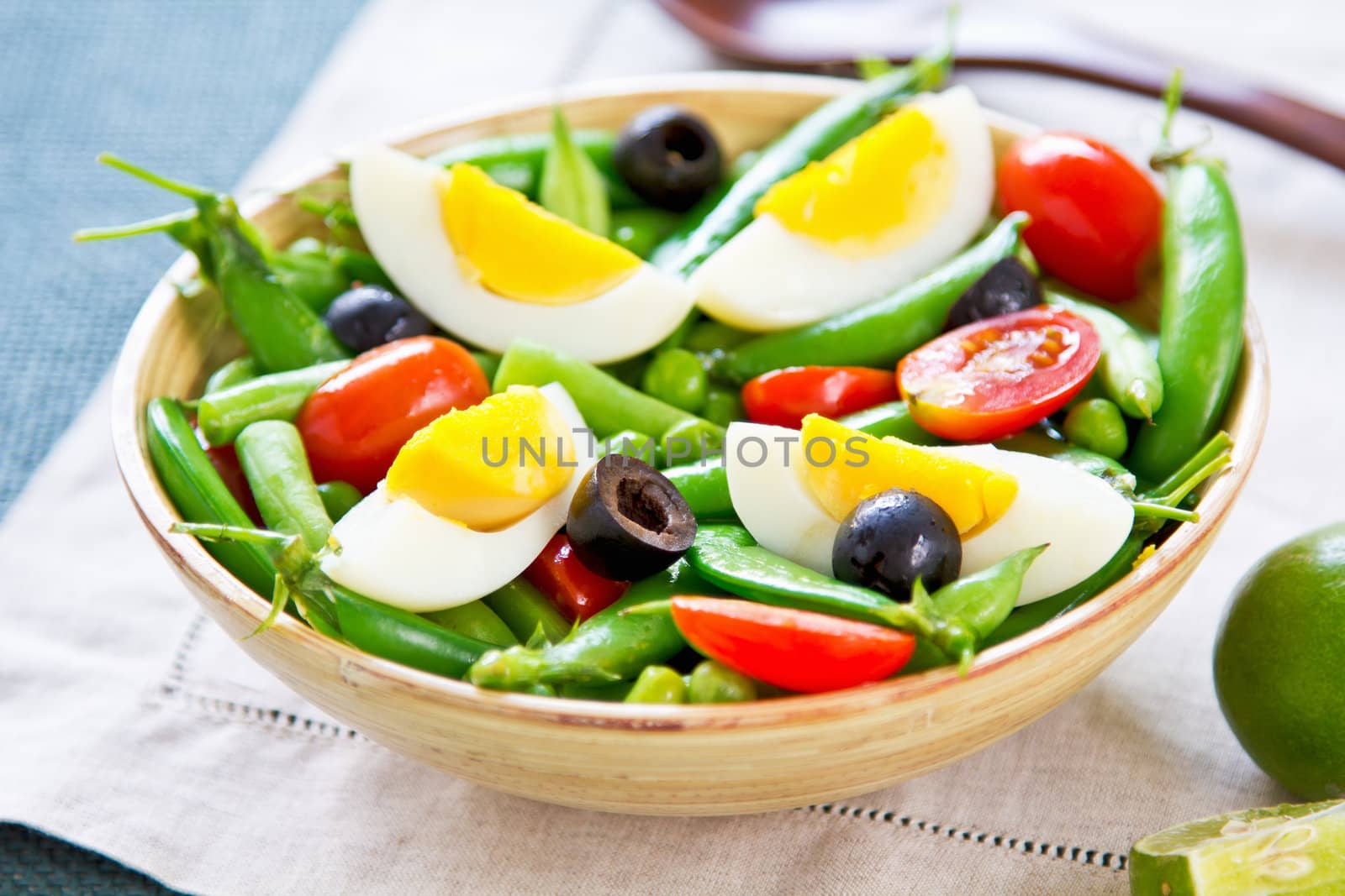 Green bean with Snap pea and egg salad by vanillaechoes