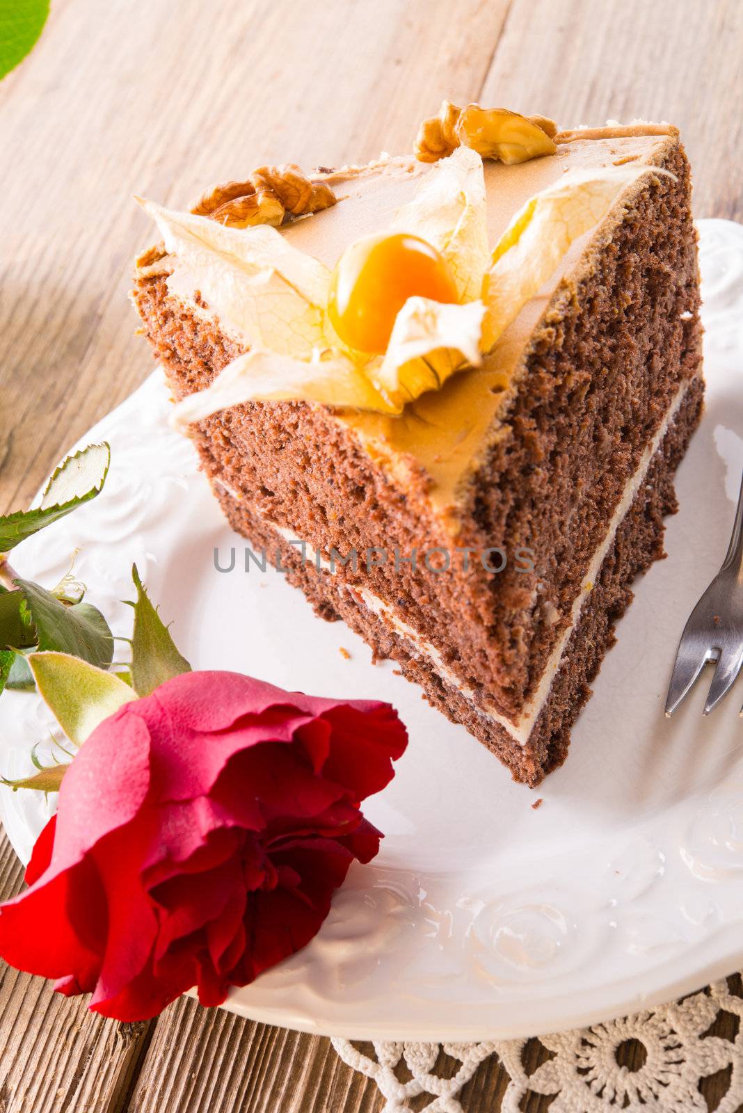 cake with roses by Darius.Dzinnik
