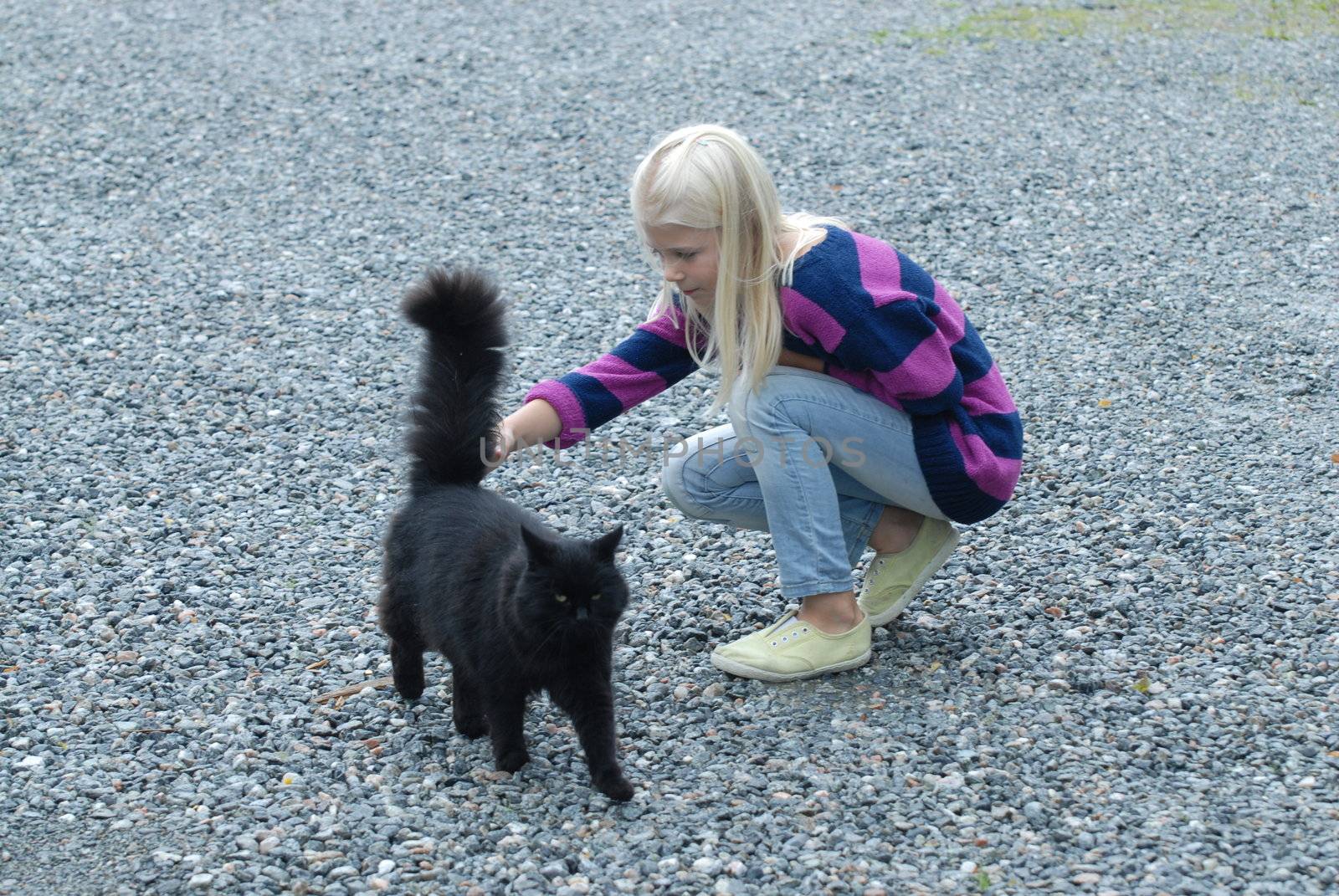 Girl and cat by Bildehagen