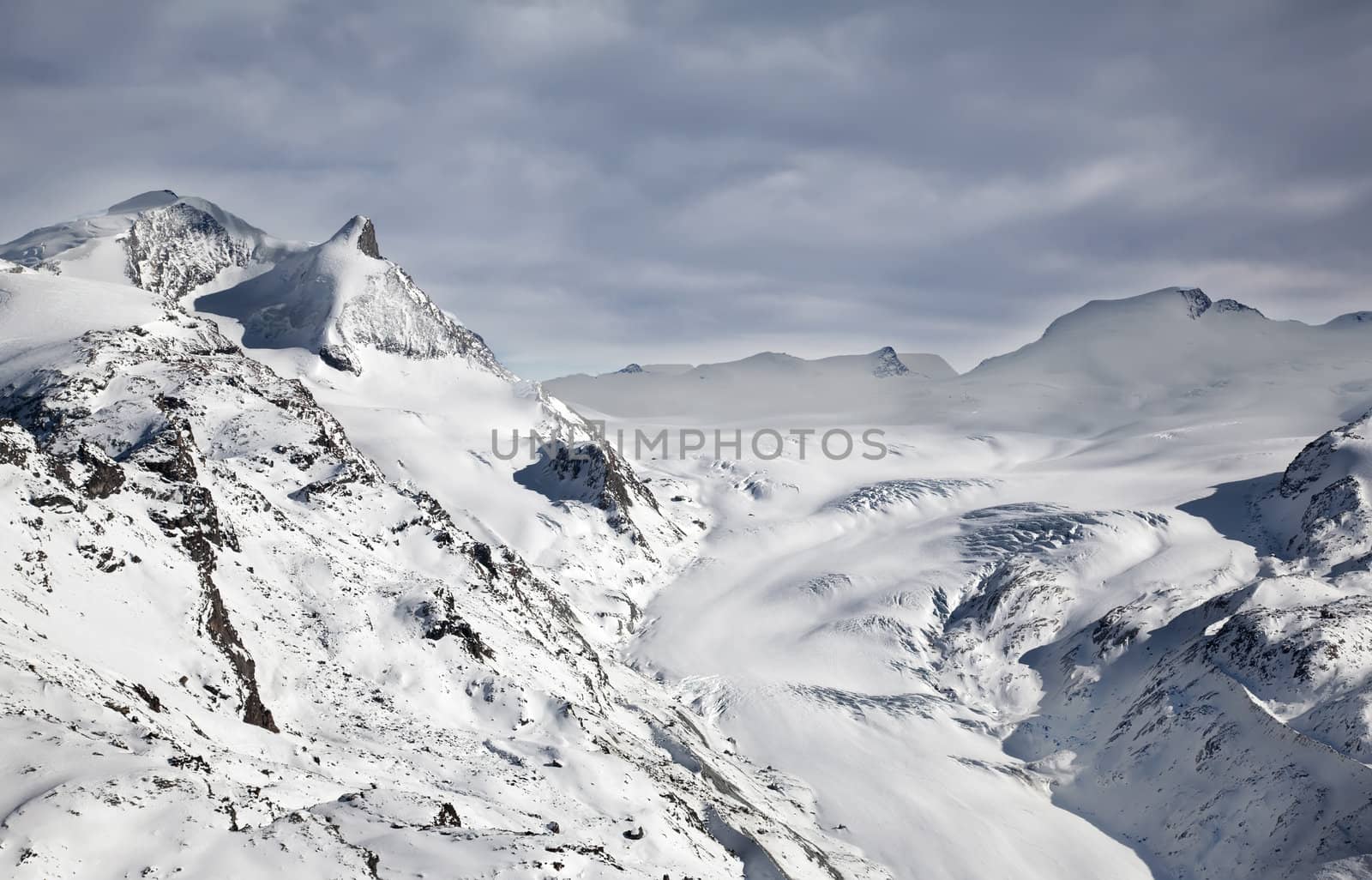 Slope on Matterhorn Peak in Switzerland by RawGroup