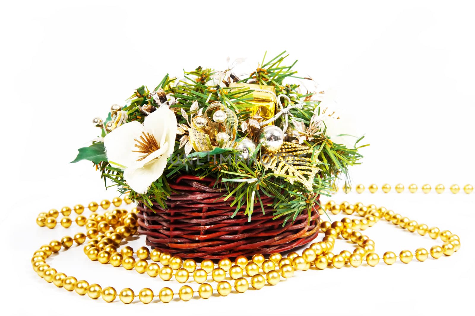 Christmas decoration basket with golden beads