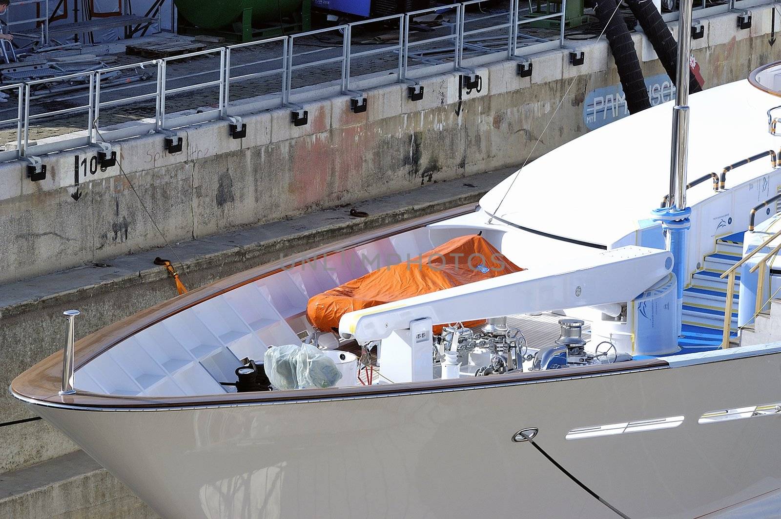 shipyard of Marseille specialized in the private yachts