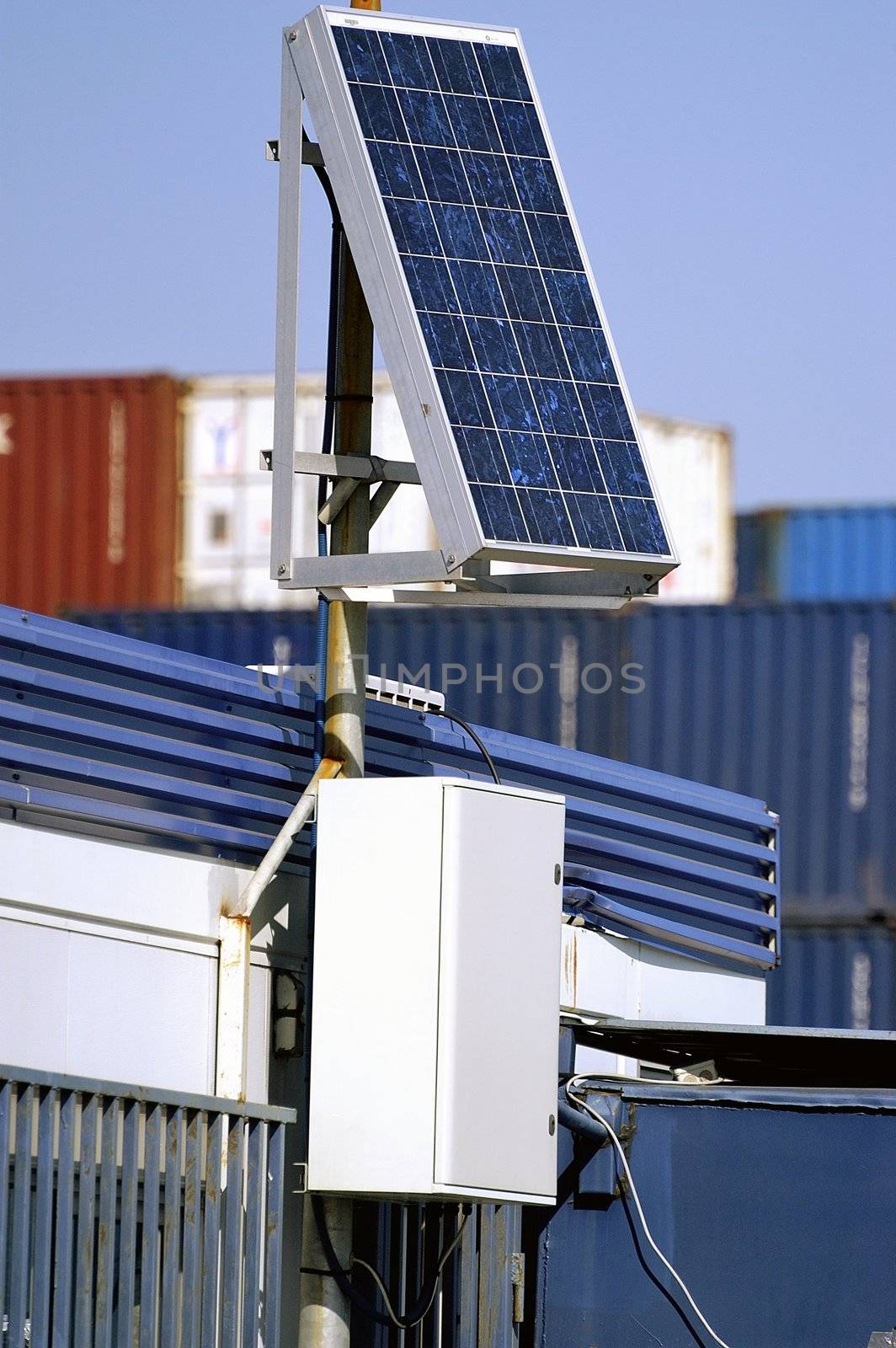 Solar panel to feed a small office 