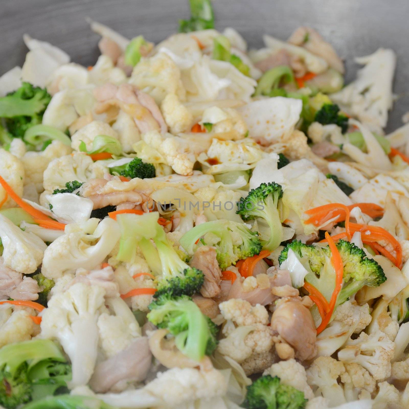 Chicken and Vegetable Stir Fry