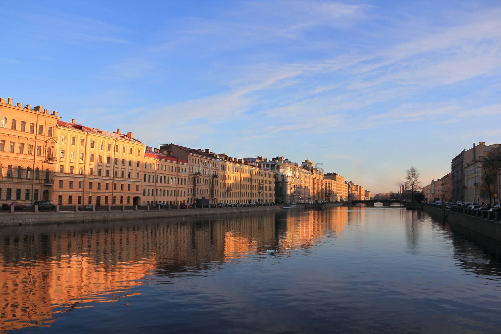 Image of river and bridge in Sankt Petersburg