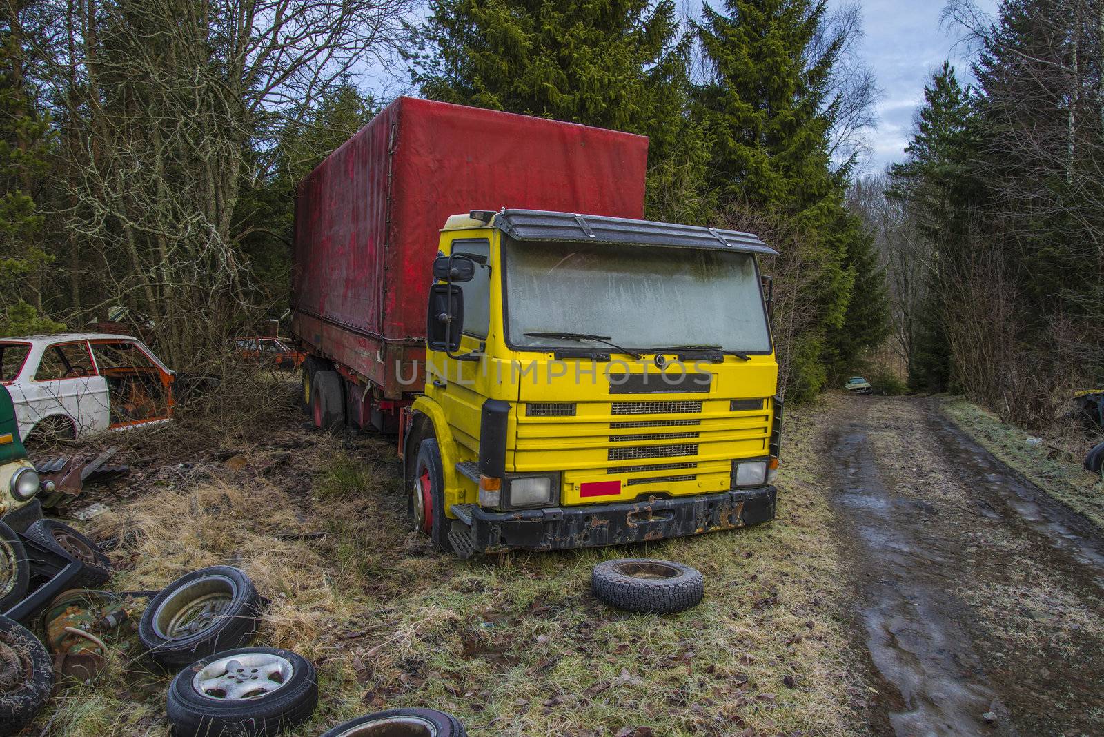 scrapyard for cars (yellow truck) by steirus