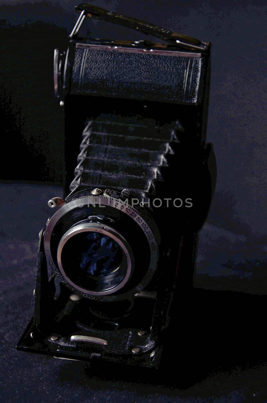 Vintage camera by jol66