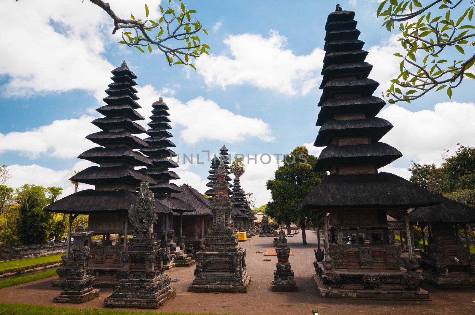 Pura Taman Ayun - hindu temple by nvelichko