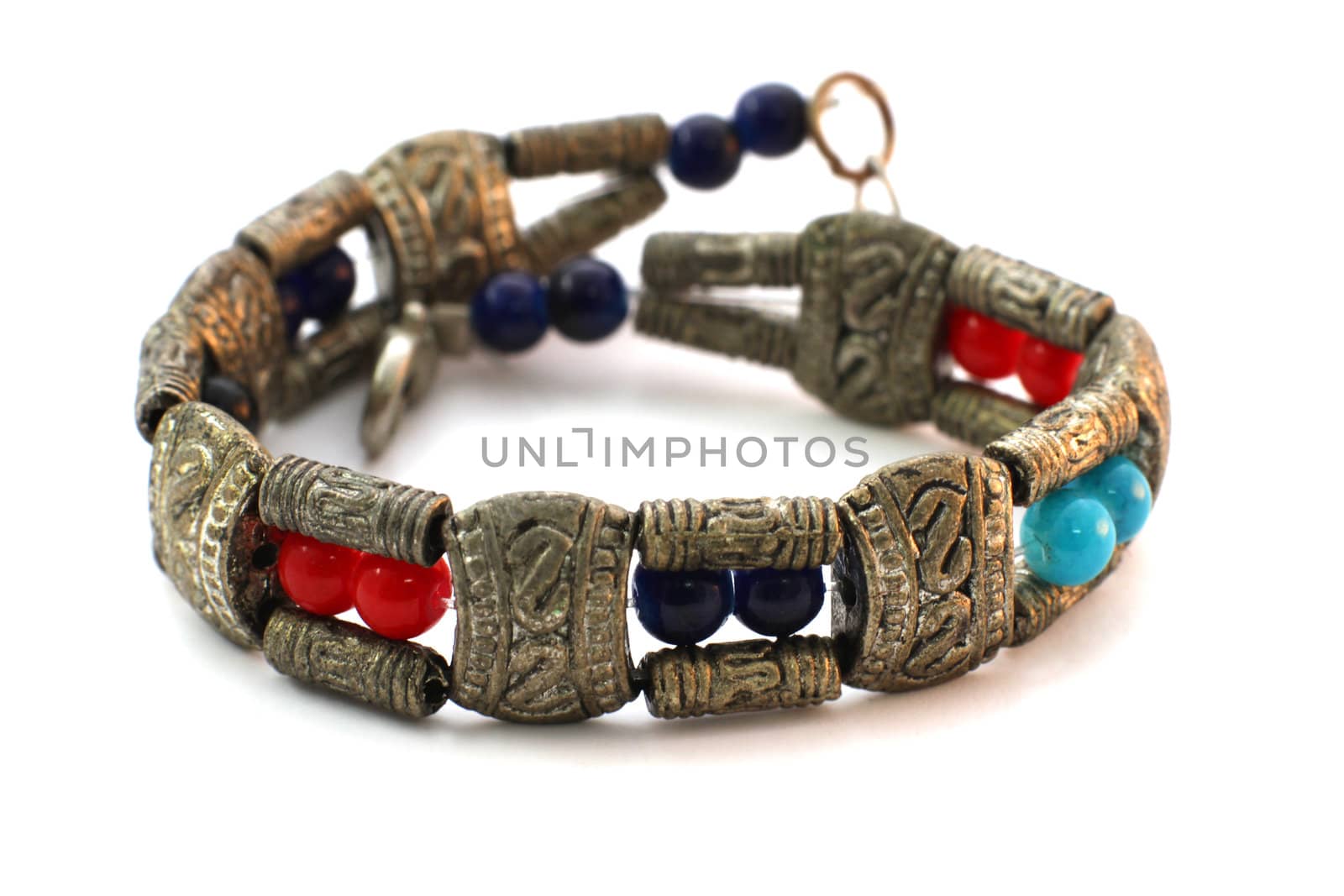 Metal bracelet with corals by Yarvet