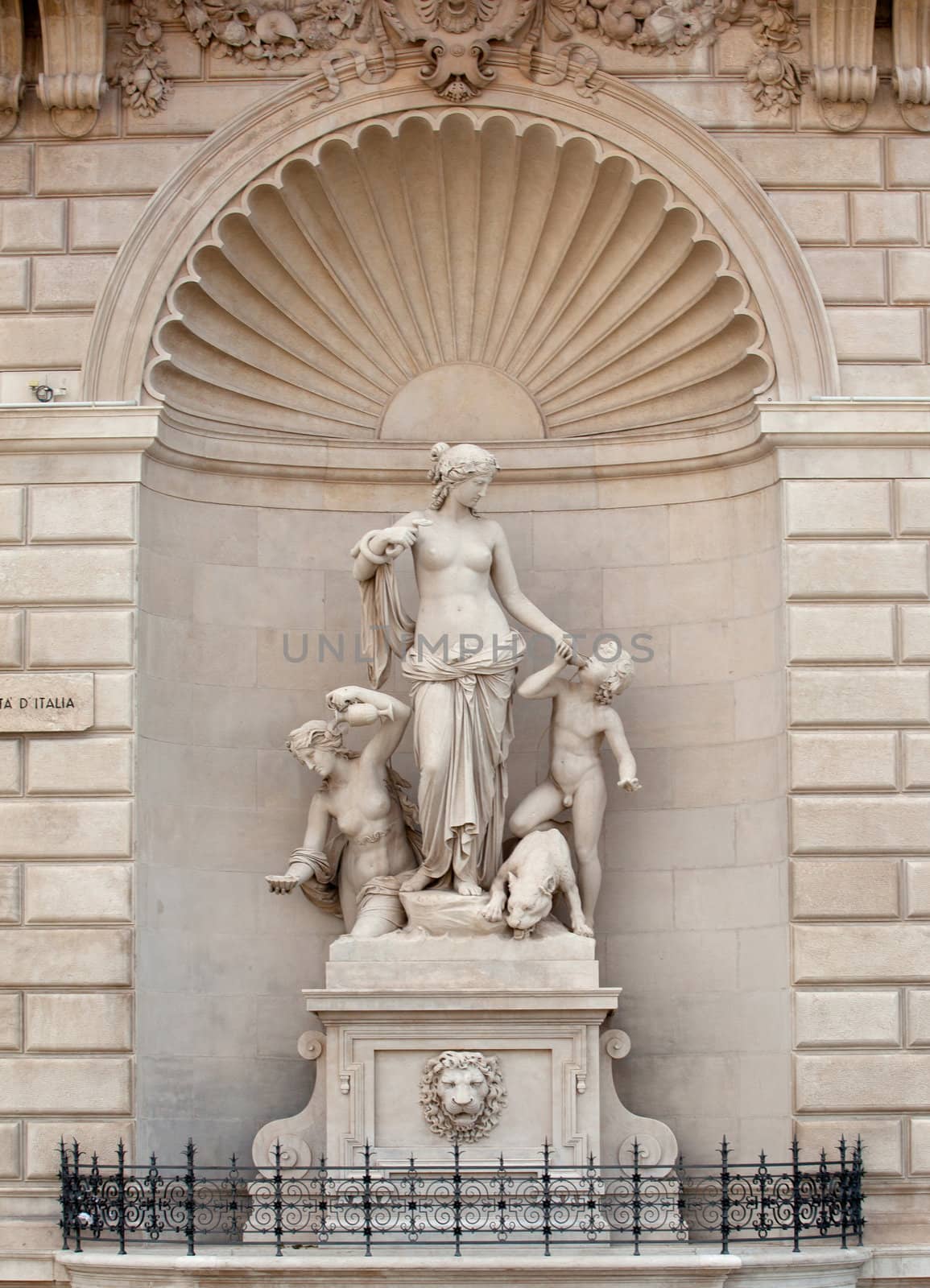 Photo of Thetis statue inside a niche, Trieste - Italy