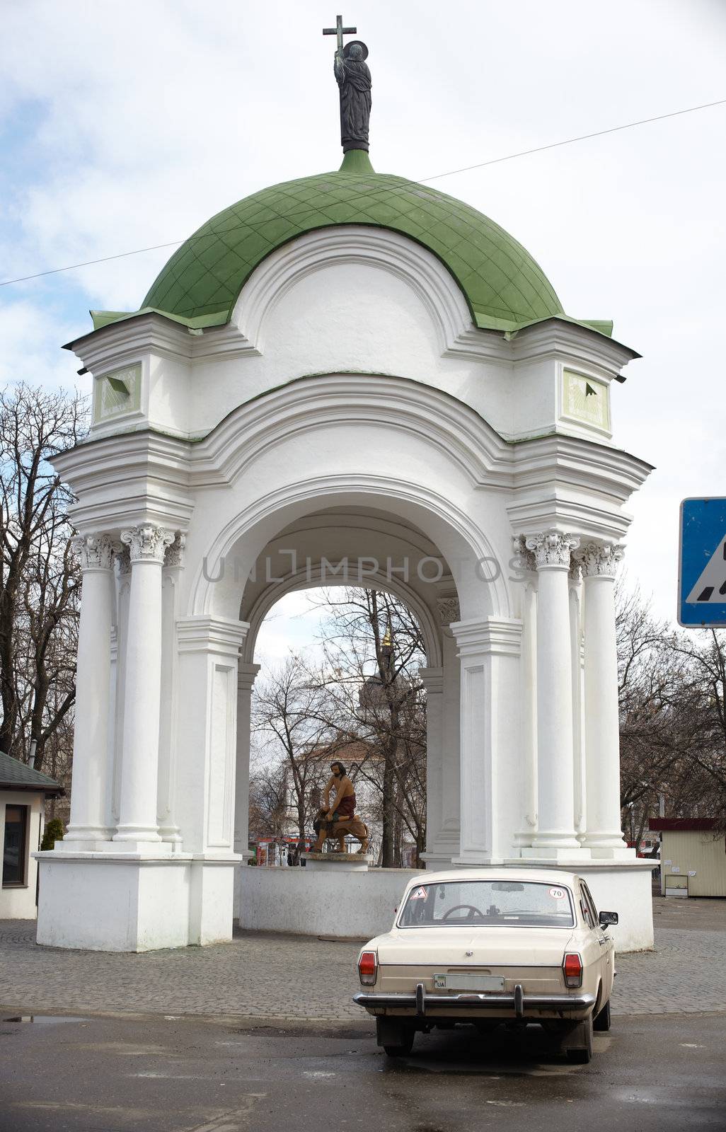 Chapel and car in Kiev, Ukraine