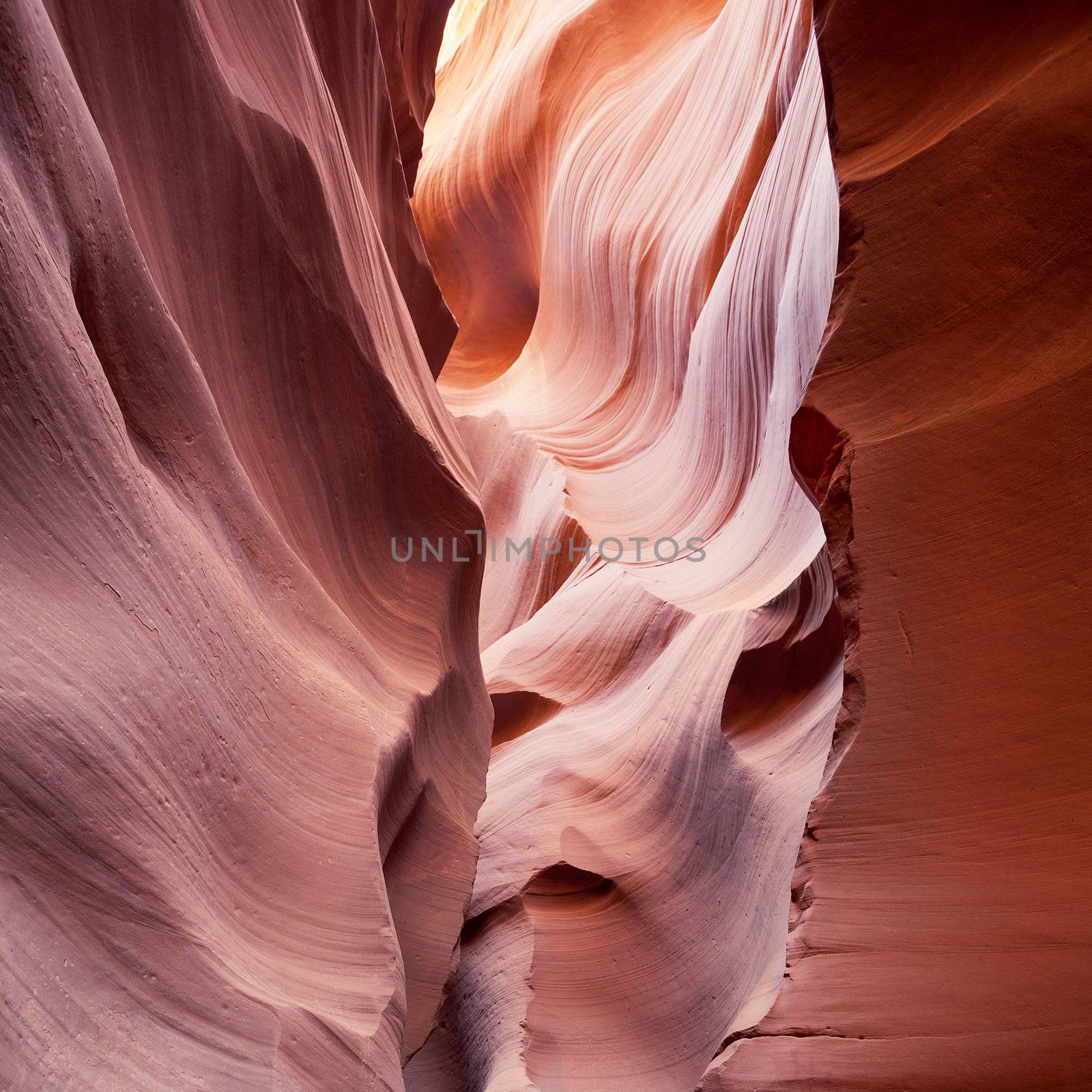 Antelope Canyon square by vwalakte