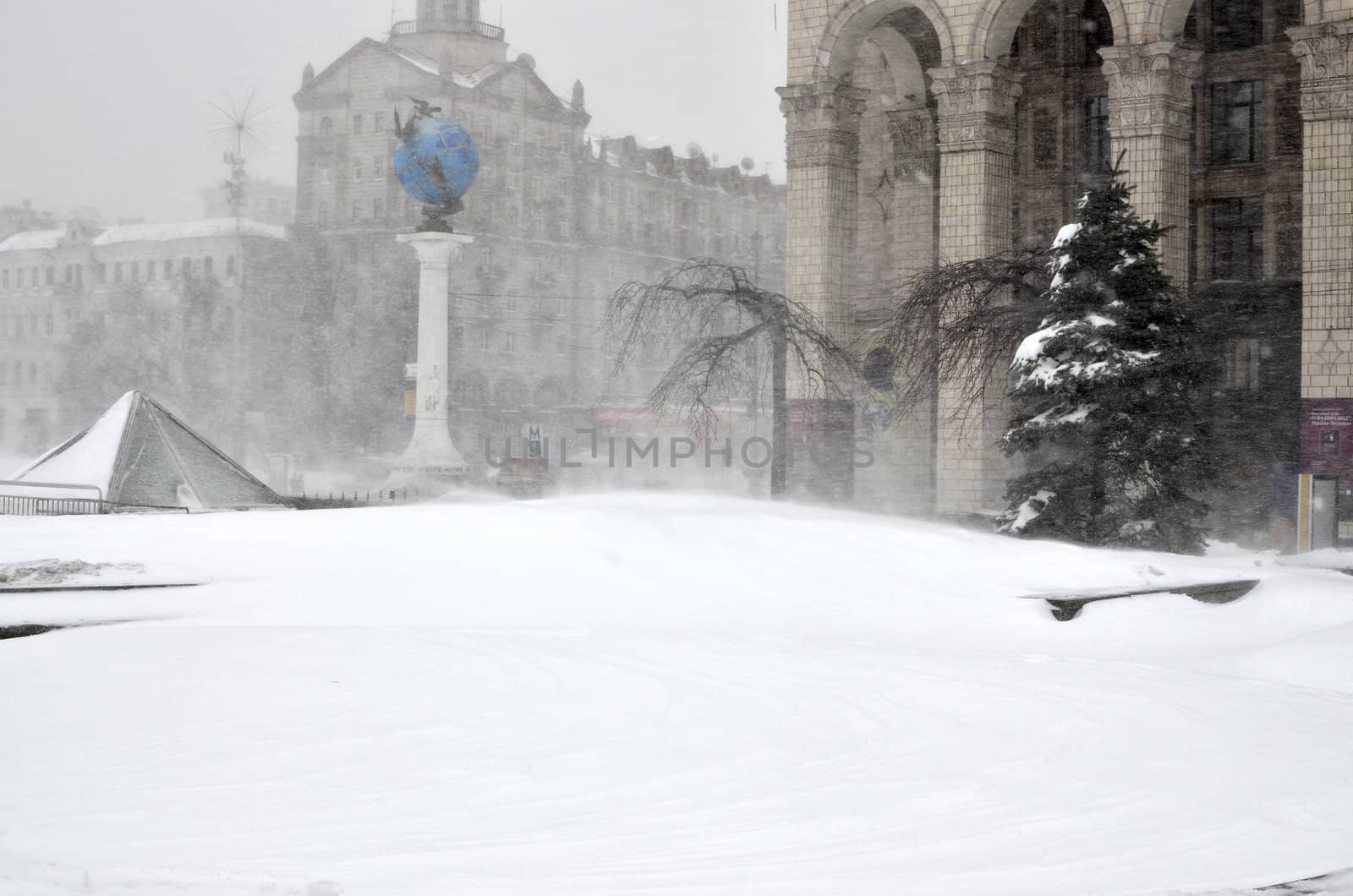 Kiev in the winter by DNKSTUDIO