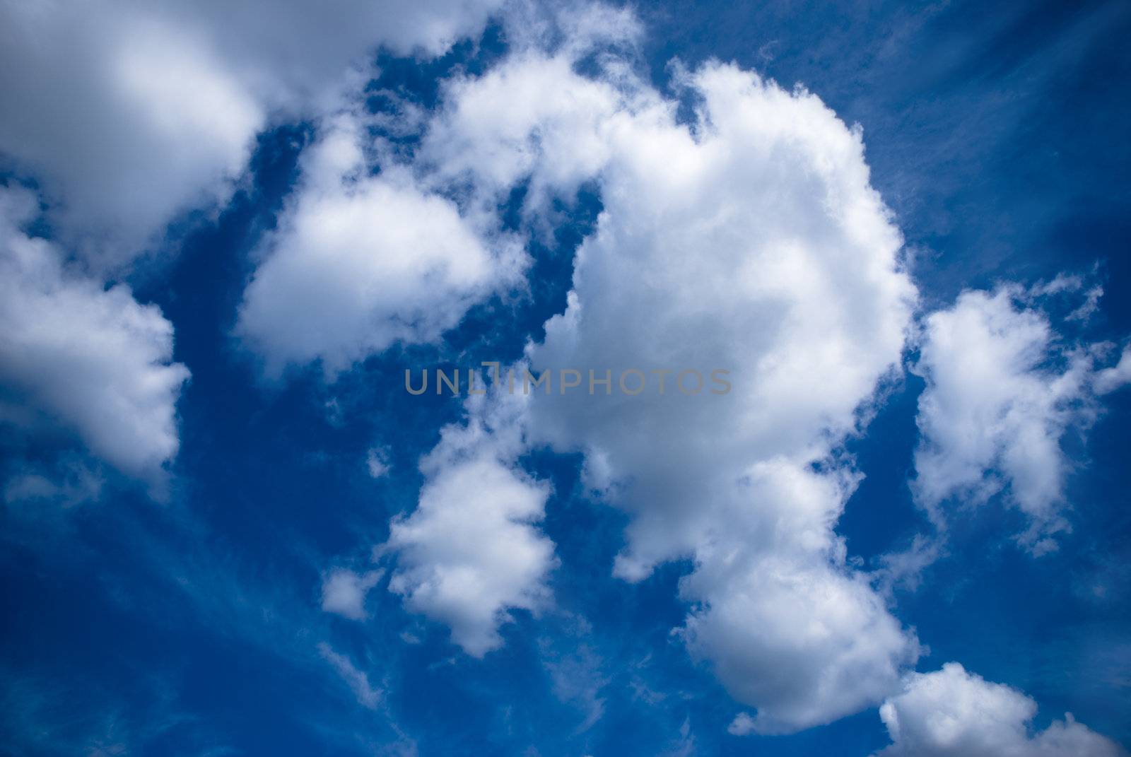 summer clouds, focus point on center of photo