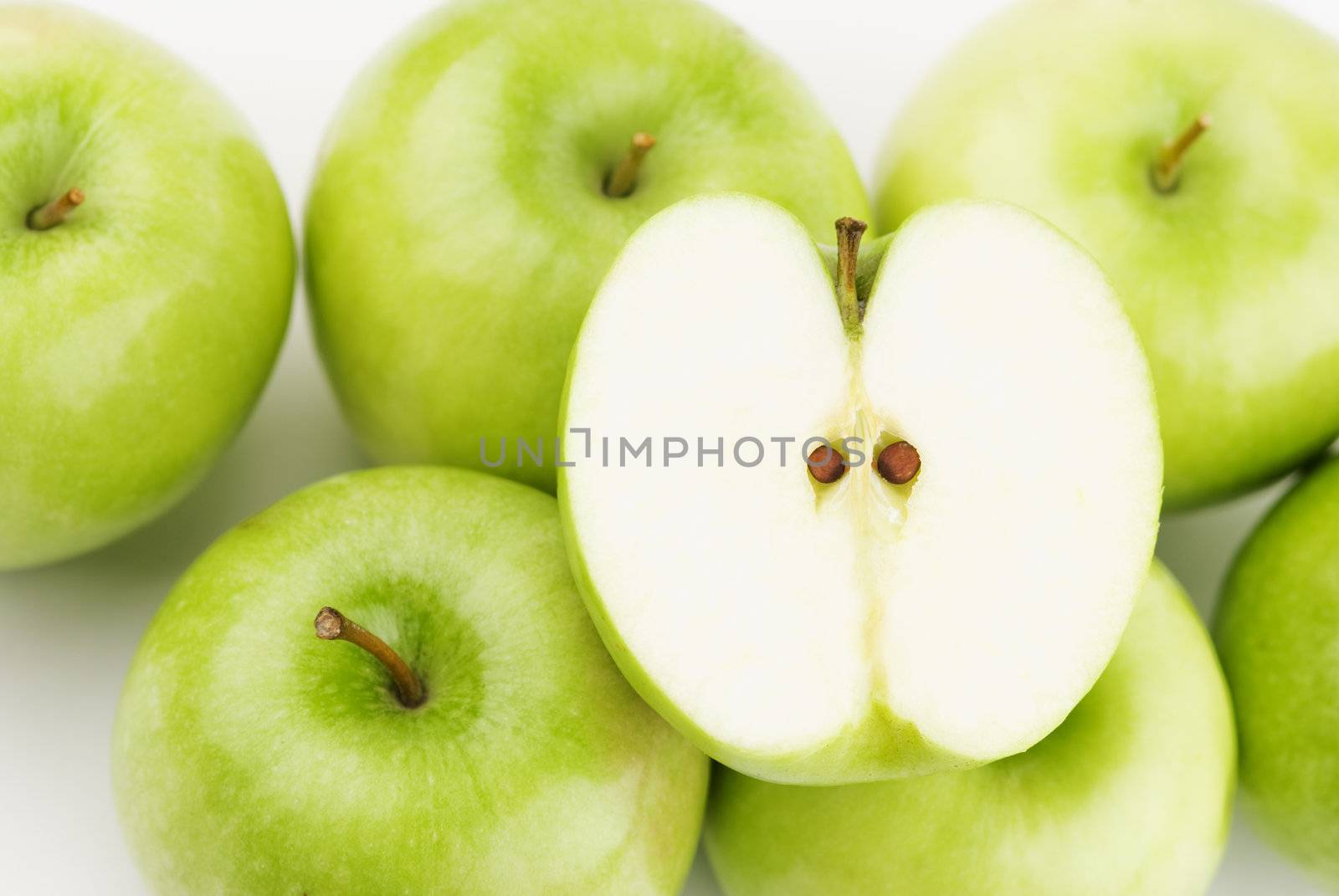 green apples by Kuzma
