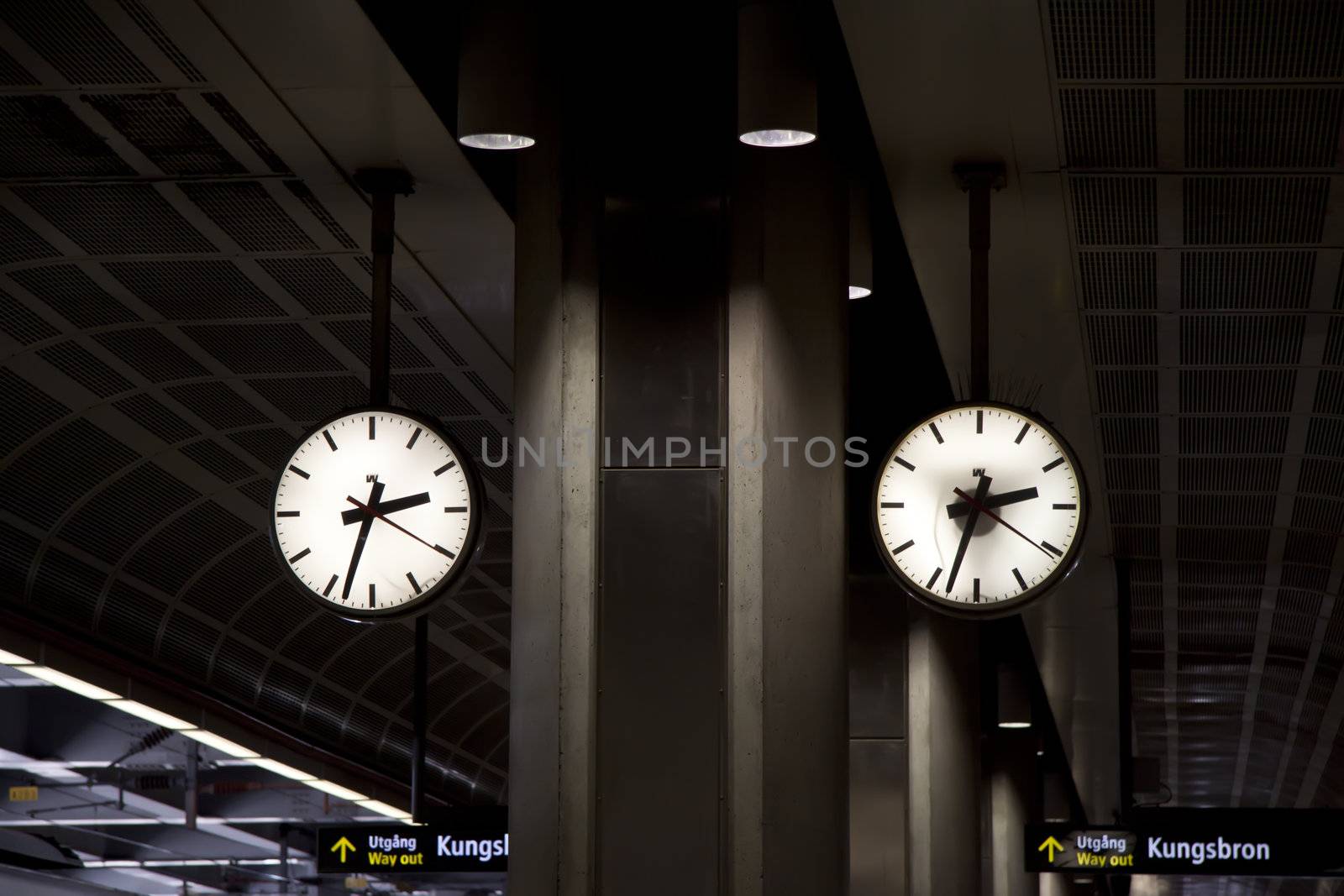 Large clocks in railwaystation