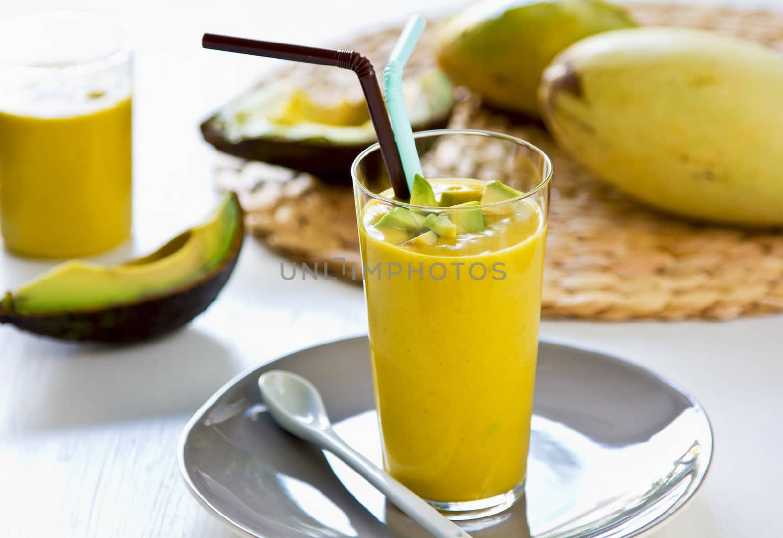 Avocado with Mango smoothie by vanillaechoes