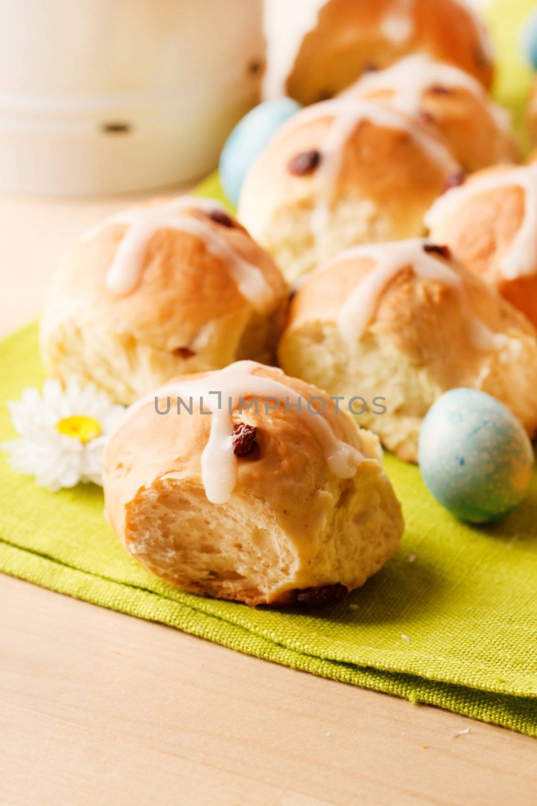 Hot Cross Buns by shebeko