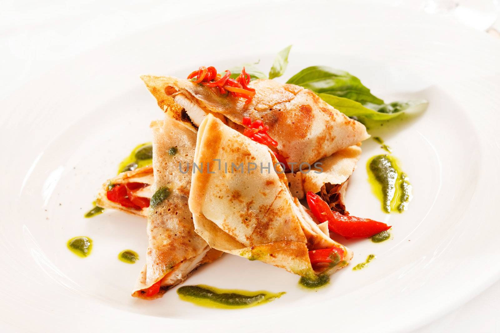 crepes with chicken and vegetables