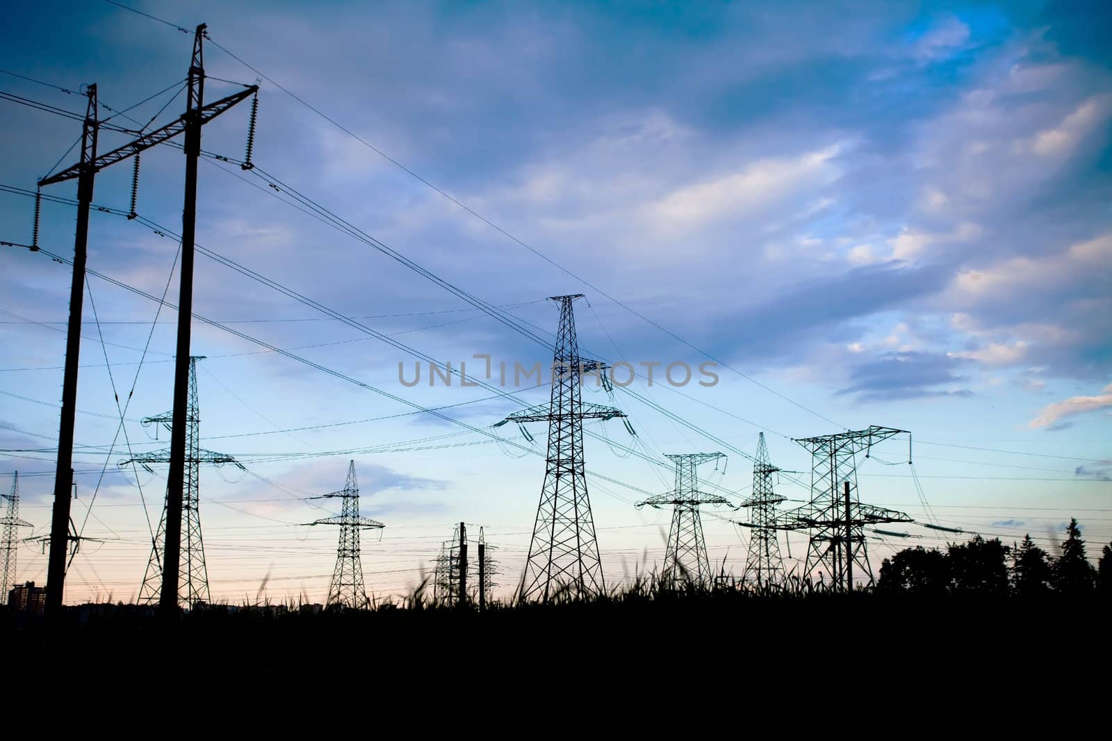 High-voltage tower  by shebeko